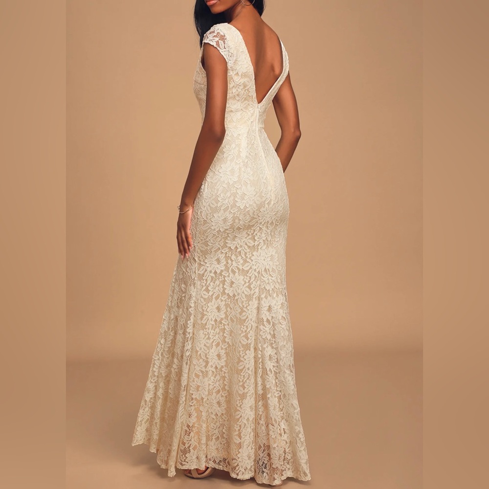 Lulus Fit and Flare Mermaid Lace Wedding Gown